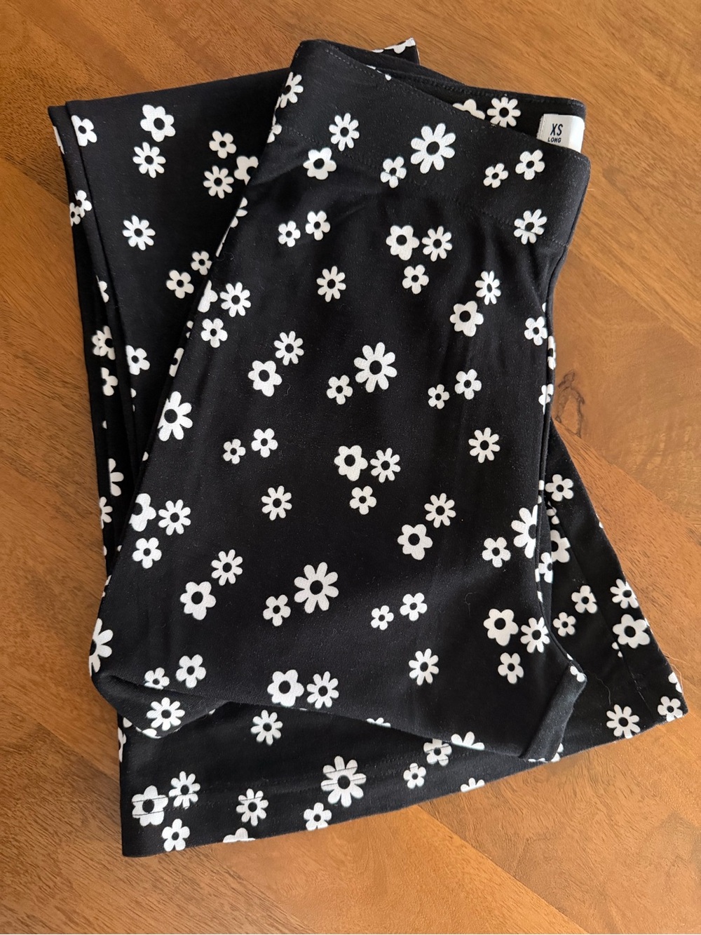 Hollister Black Leggings with White Daisy Print